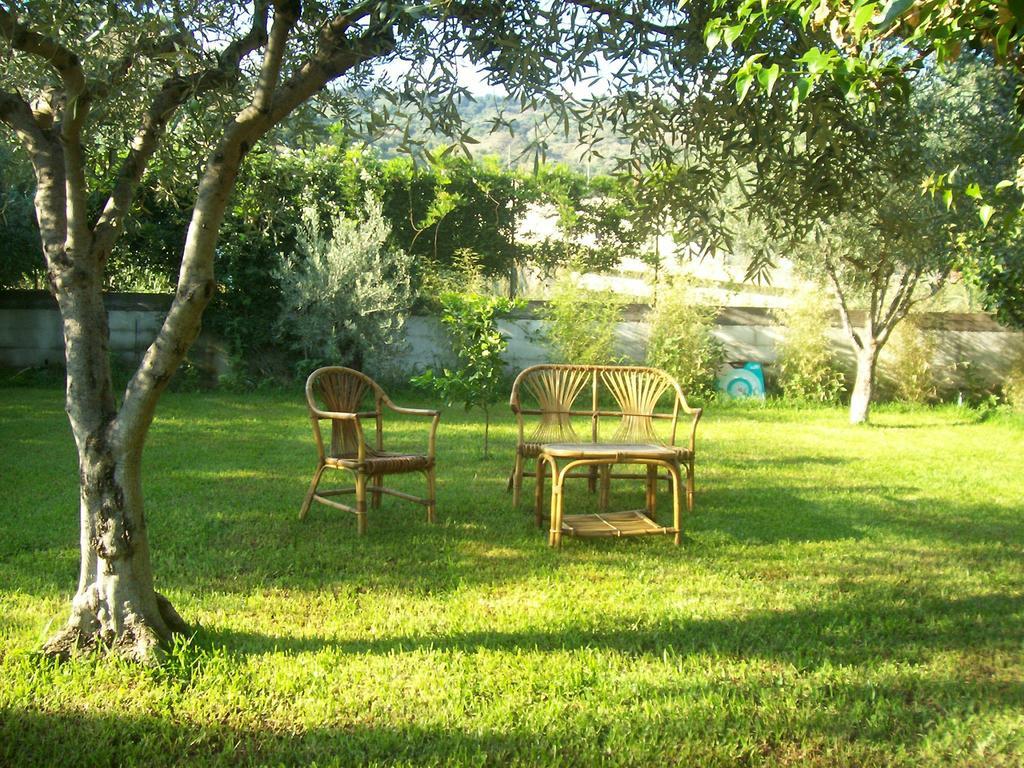 La Casa Dell'Antiquario Guest House Graniti Exterior photo