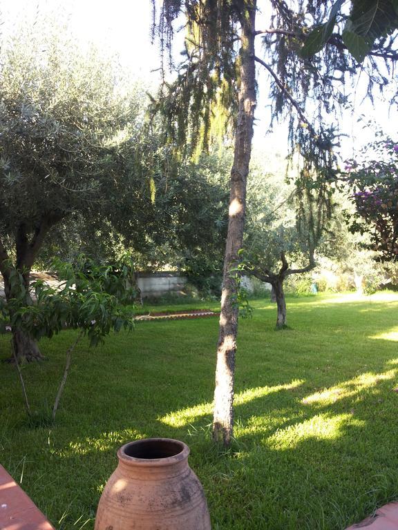 La Casa Dell'Antiquario Guest House Graniti Exterior photo