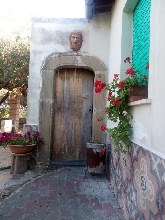 La Casa Dell'Antiquario Guest House Graniti Exterior photo